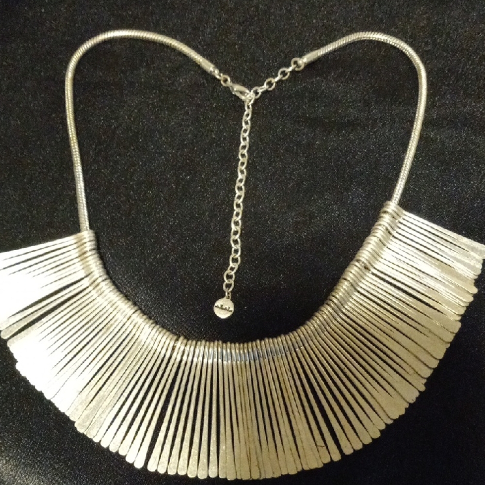 Stella & Dot Statment Necklace On Silver Snake Chain 17 +4 In. Long